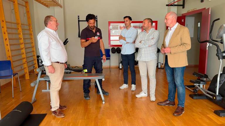 Avanzan las obras en las instalaciones deportivas del parque de bomberos de Peal de Becerro