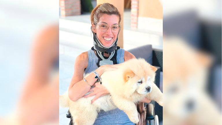 Leona, la chow chow asistente de la mengibareña Gema Moya