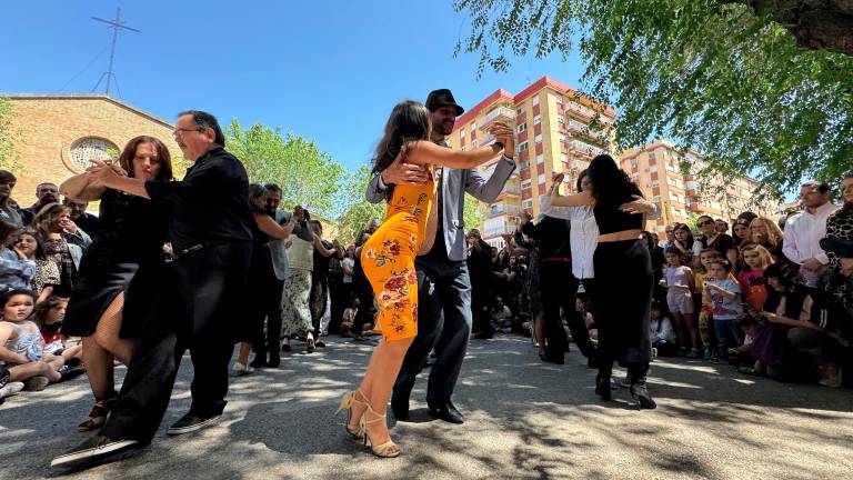 Escuelas y colectivos de baile celebran el II Día Internacional de la Danza
