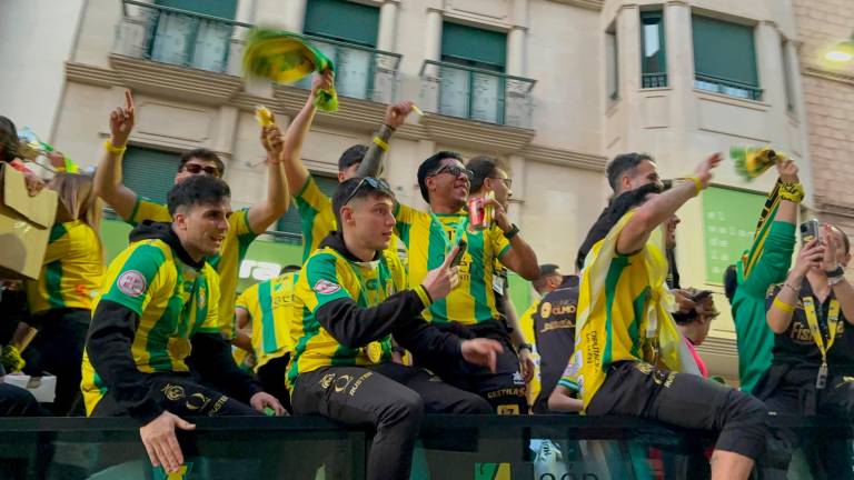 La ciudad se viste de amarillo para celebrar la cuarta Copa de España del Jaén Paraíso Interior