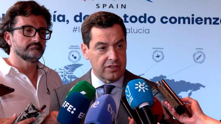 Juanma Moreno exige al Gobierno central que “se ponga las pilas contra el narcotráfico”