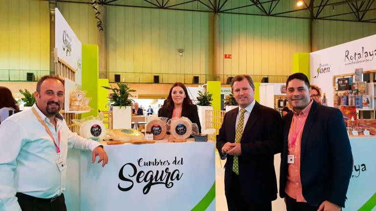 Diputación expone en Andalucía Sabor “la excelente calidad” de los productos agroalimentarios de la provincia