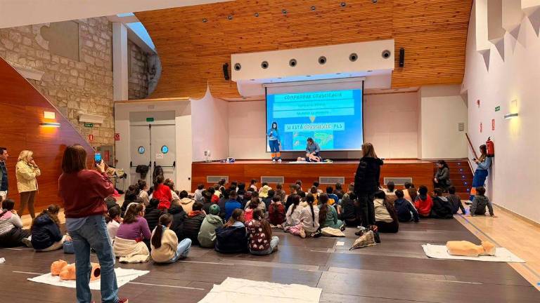 Más de 400 linarenses participan en el II Maratón de Reanimación Cardiopulmonar