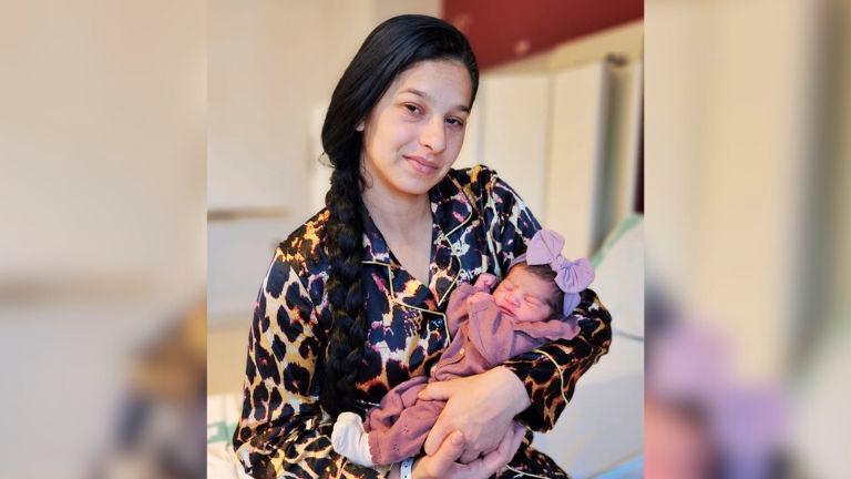 Lucía, en Madrid, y Nayeli, en Barcelona, las primeras bebés españolas de 2025