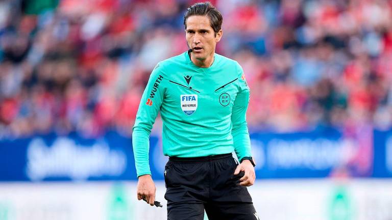 Premio para el colegiado Munuera Montero al dirigir la final de la Supercopa de España