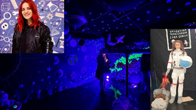 Planetario al completo hecho por “Enganchadas de un hilo” al fondo; a la izquierda la astronauta Sara García Alonso, y, a la derecha, ella hecha de ganchillo, junto al tapiz con su nombre.