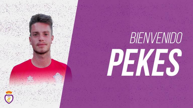 El Real Jaén confirma el fichaje del delantero Pekes