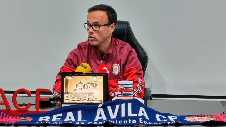 Miguel de la Fuente toma el relevo de Pedro Díaz como entrenador del Linares Deportivo