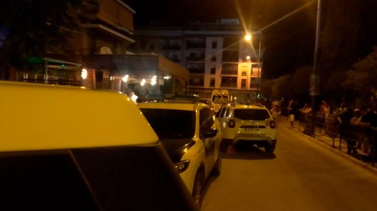 <i>Las unidades de Policía en el lugar.</i>