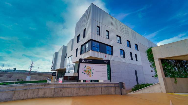 <i>Edificio de Servicios Generales del Campus Científico-Tecnológico de Linares. / Europa Press. </i>