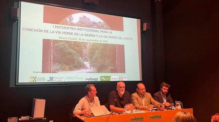 <i>Javier Vidal en la Asociación de Vías Verdes de Andalucía. / Diputación de Cádiz. </i>