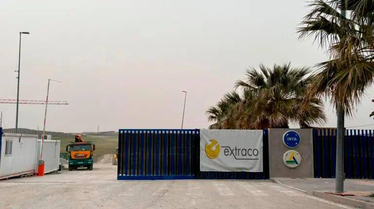 <i>Una de las puertas de acceso al Cetedex, a 3 de marzo. / Diario JAÉN.</i>