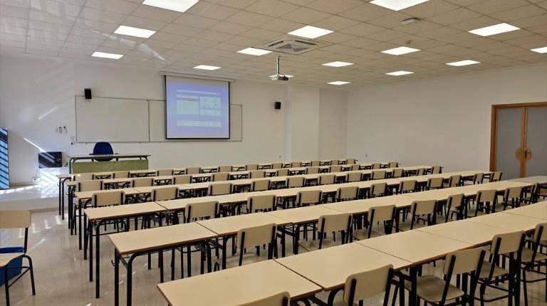 <i>Espacio habilitado para las actividades del programa Aula Abierta en Linares. / UJA. </i>