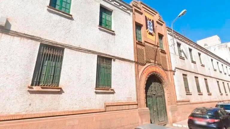 <i>Antigua casa cuartel de la Guardia Civil en Linares. Archivo. / Giese.</i>
