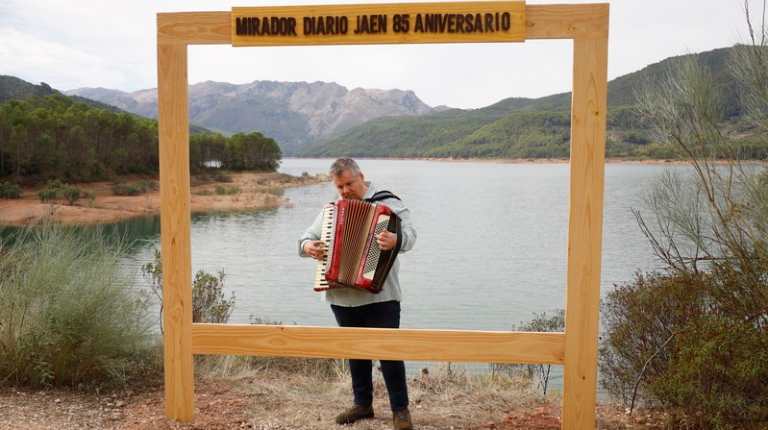 <i>Juan Francisco Aránega durante su actuación. / Jason Moyano / Diario JAÉN. </i>