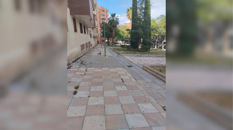 <i>Calle y Parque de las Sufragistas. / Ayuntamiento de Jaén. </i>