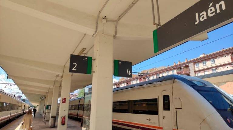 <i>Estación de tren de Jaén capital. / Renfe. </i>