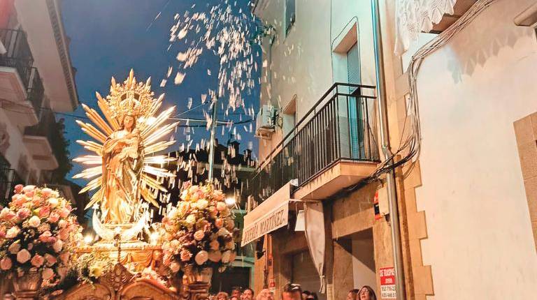 <i>Virgen de la Encarnación, durante la procesión. / Adrián Claudio Bonache / Diario JAÉN.</i>