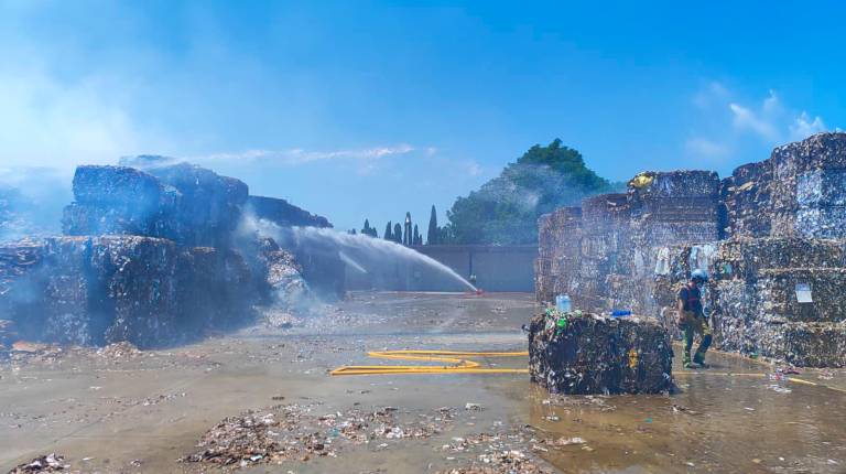 <i>Trabajos de extinción del fuego.</i>