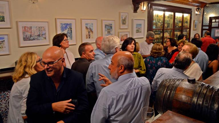 PRESENTACIÓN. <i>El público disfrutó con la inauguración de las doce obras de José Miguel de la Torre en La Barra.</i>