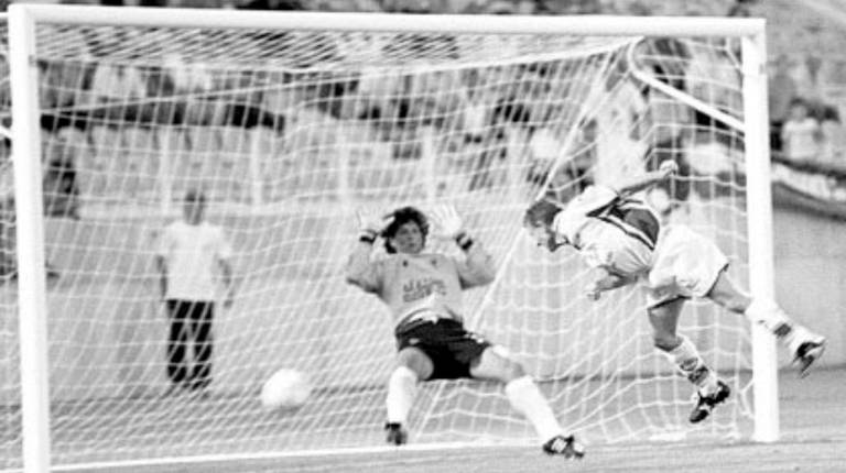 <i>Panorámica de La Victoria, jugadas de Pepelu y Carlos Torres, gol de Rueda y saque de Antoñete. / Archivo histórico Diario JAÉN. </i>