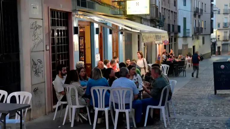 Jaén lidera la bajada del paro con 2.565 desempleados menos en noviembre