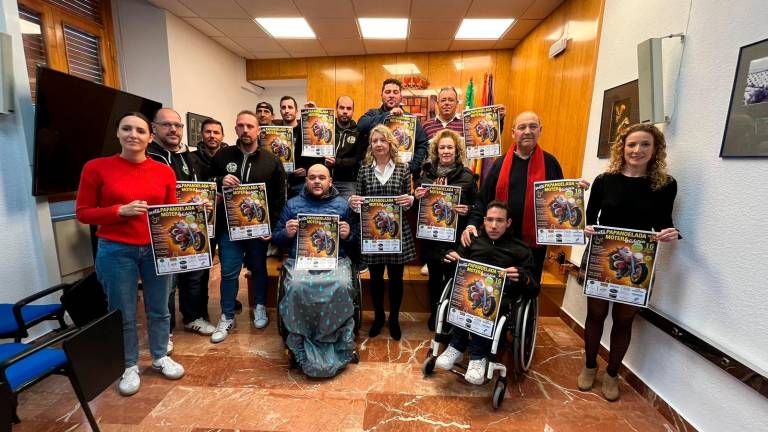 Casi un millar de Papás Noel circularán por Jaén para recoger alimentos y juguetes