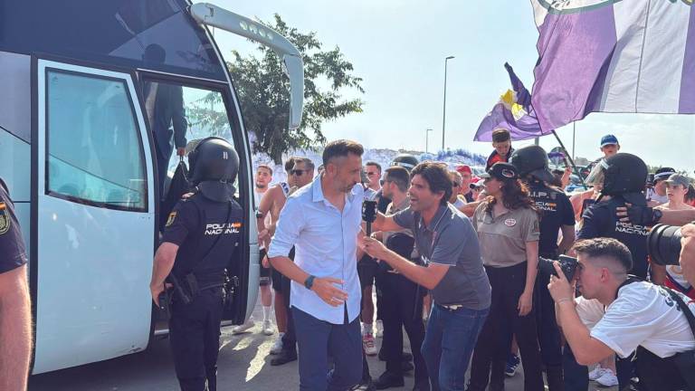 Apoteósico y emocionante recibimiento al Real Jaén en La Victoria