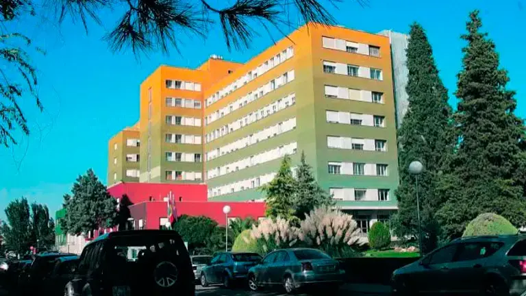 Un trabajador se precipita de gran altura en el Polígono Llanos del Valle
