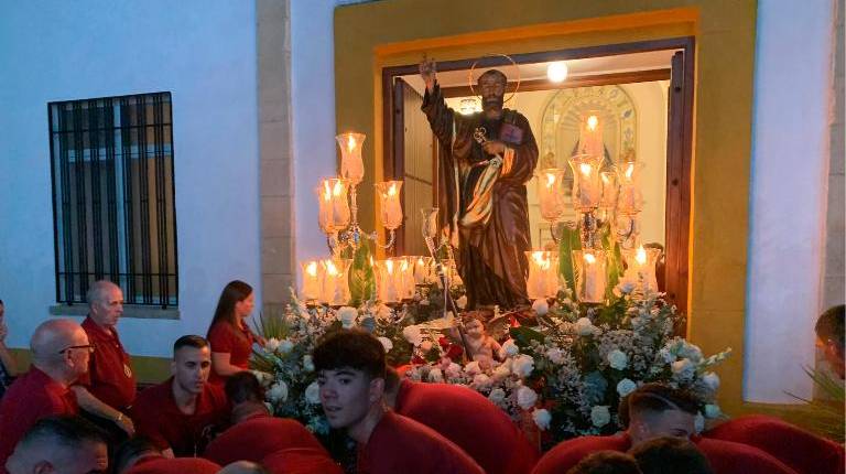 <i>San Pedro Ad-Víncula saliendo de su templo. / Pablo Espinosa Luna / Diario JAÉN. </i>