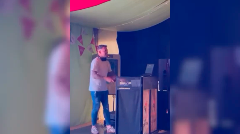 <i>Spartaco DJ durante su sesión en la Feria de San Lucas 2025 en la caseta de Diario JAÉN. </i>
