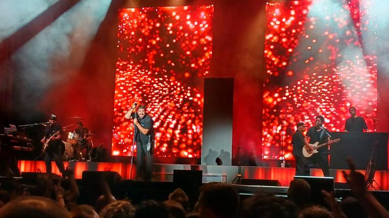 <i>Antonio Orozco en su concierto en La Carolina. </i>