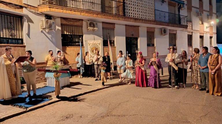 <i>La Celebración de la Palabra, una pequeña misa en honor a San Julián. / Adrián Claudio Bonache / Diario JAÉN. </i>