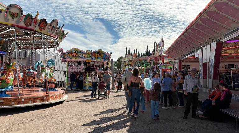 Fotogalería: Jaén vibra entre volantes el mejor ambiente del primer domingo de San Lucas