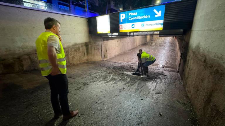 Una media de veinte litros por metro cuadrado y 110 incidencias, cortes eléctricos y anegaciones en Jaén