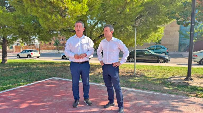 <i>Javier Padorno y Julio Millán visitan los trabajos de mejora. / Ayuntamiento de Jaén.</i>
