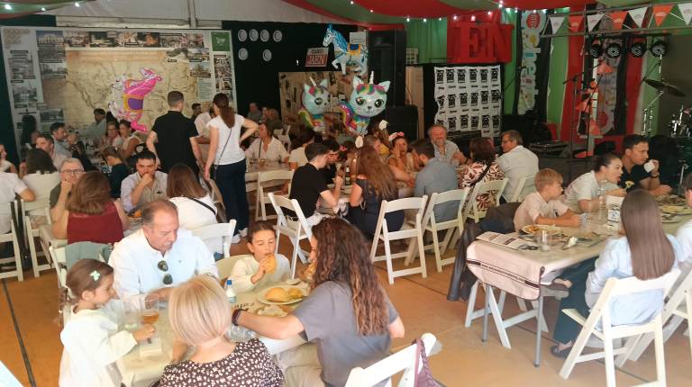 Fotogalería: El primer lunes de San Lucas llena de ambiente el ferial