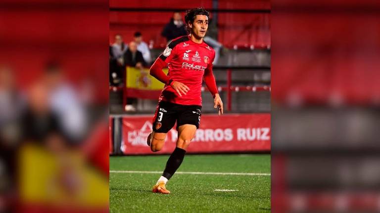 <i>Tommy Montenegro, en un partido con el Salerm de Puente Genil. / Puente Genil.</i>