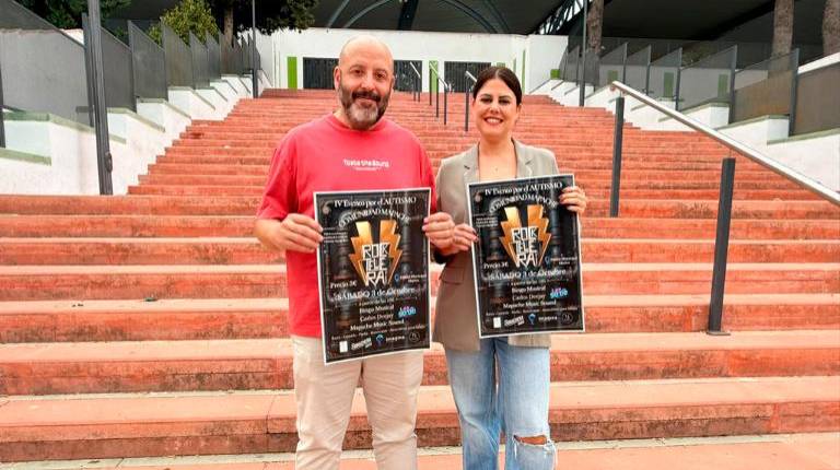 <i>Presentación del cartel del IV Evento Solidario Comunidad Mapache por el Autismo en la Caseta Municipal de Martos. / Ayuntamiento de Martos. </i>
