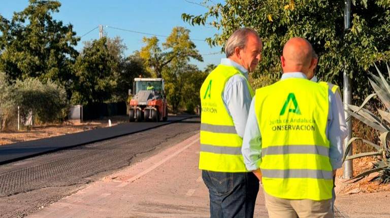 <i>Visita a los trabajos de mejora del firme en la A-6177. / Ayuntamiento de Andújar. </i>