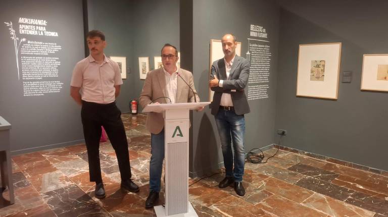 <i>Durante la presentación de la exposición “Tradición y renovación. El grabado en madera japonés” en el Museo Provincial de Jaén. / Junta de Andalucía. </i>