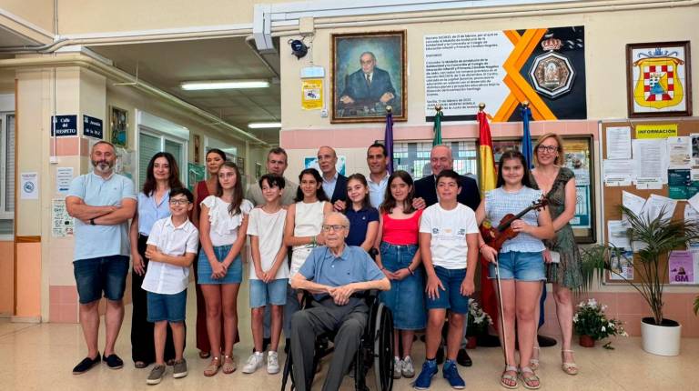 <i>Acto de homenaje a Cándido Nogales. / Ayuntamiento de Jaén.</i>