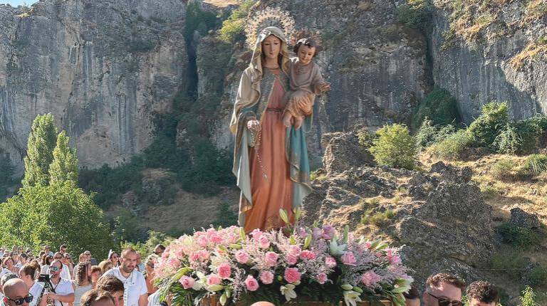 <i>Procesión Virgen del Rosario. / Juanfran Paredes / Diario JAÉN. </i>