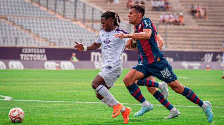 <i>Moha Keita fue expulsado en el minuto 50 del partido con la SD Huesca. / Real Jaén.</i>