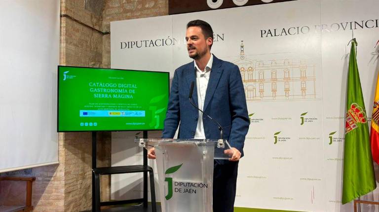 <i>El diputado Francisco Javier Lozano presenta la estrategia promocional “Saborea Sierra Mágina”. / Diputación de Jaén.</i>