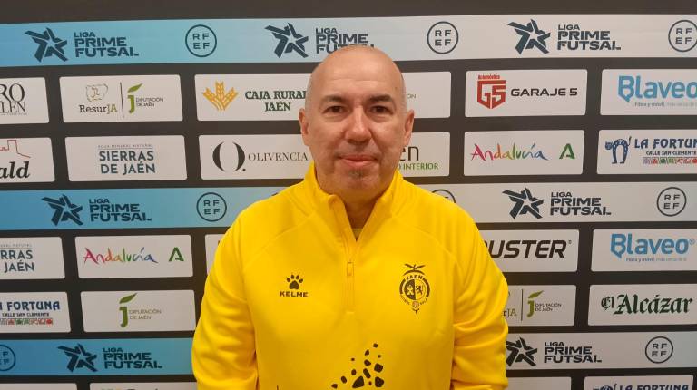 <i>El entrenador del Jaén Paraíso Interior FS, Daniel Rodríguez. / F. Gaitán / Diario JAÉN.</i>