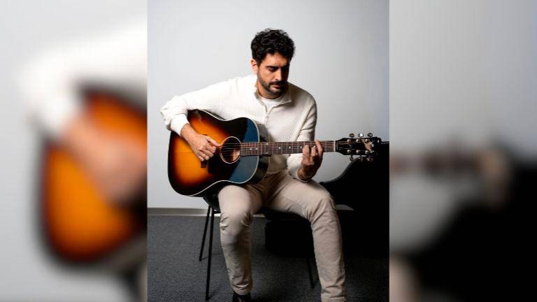 El cantante Joselete Quesada presenta su último trabajo “La luz al otro lado”