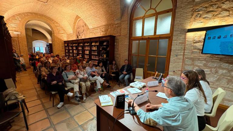 Encuentro con escritores de Mágina. / Diputación de Jaén.