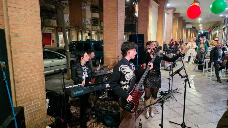 El Grupo Reclamados ameniza el tardeo en Las Fuentezuelas