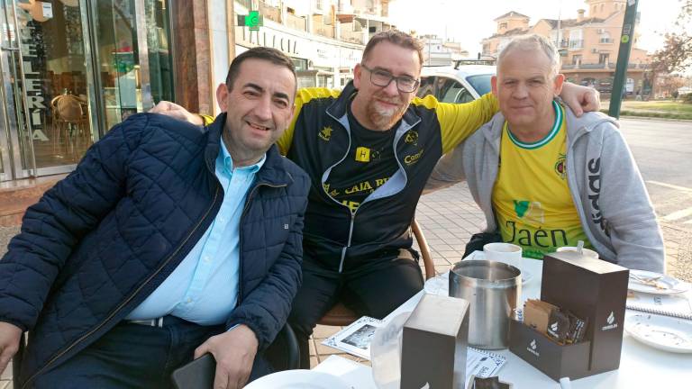 La marea amarilla del Jaén FS ya se deja notar en Granada